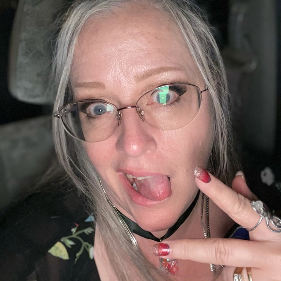 Meet your Posher, Pamela - Picture 4 of 16